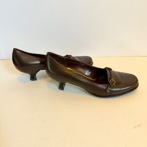Franco Sarto Brown Leather Kitten Heel Loafers Croc Embossed Buckle‎ Detail 7.5